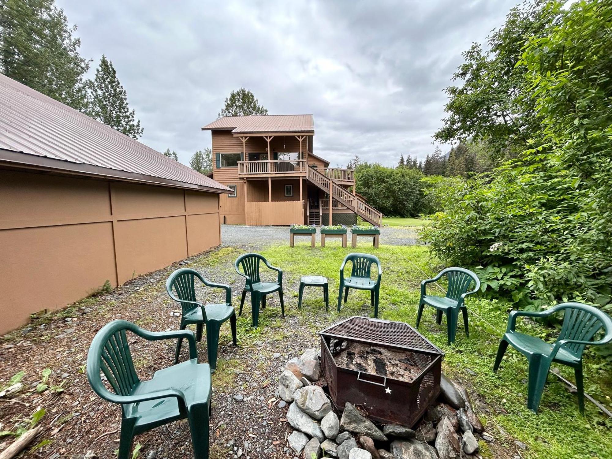 Bear Lake Lodgings B&B, Inc Seward Eksteriør bilde
