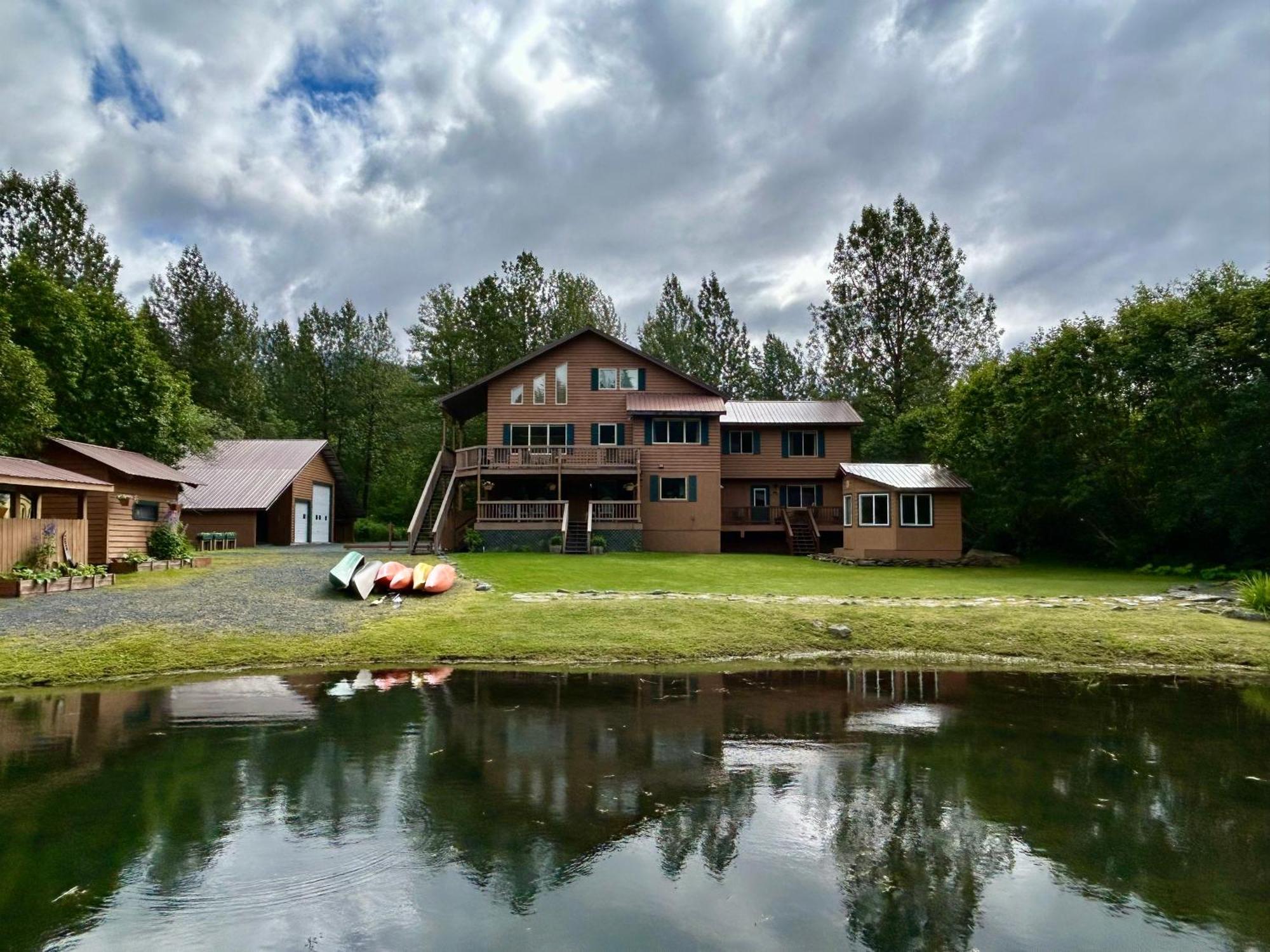 Bear Lake Lodgings B&B, Inc Seward Eksteriør bilde